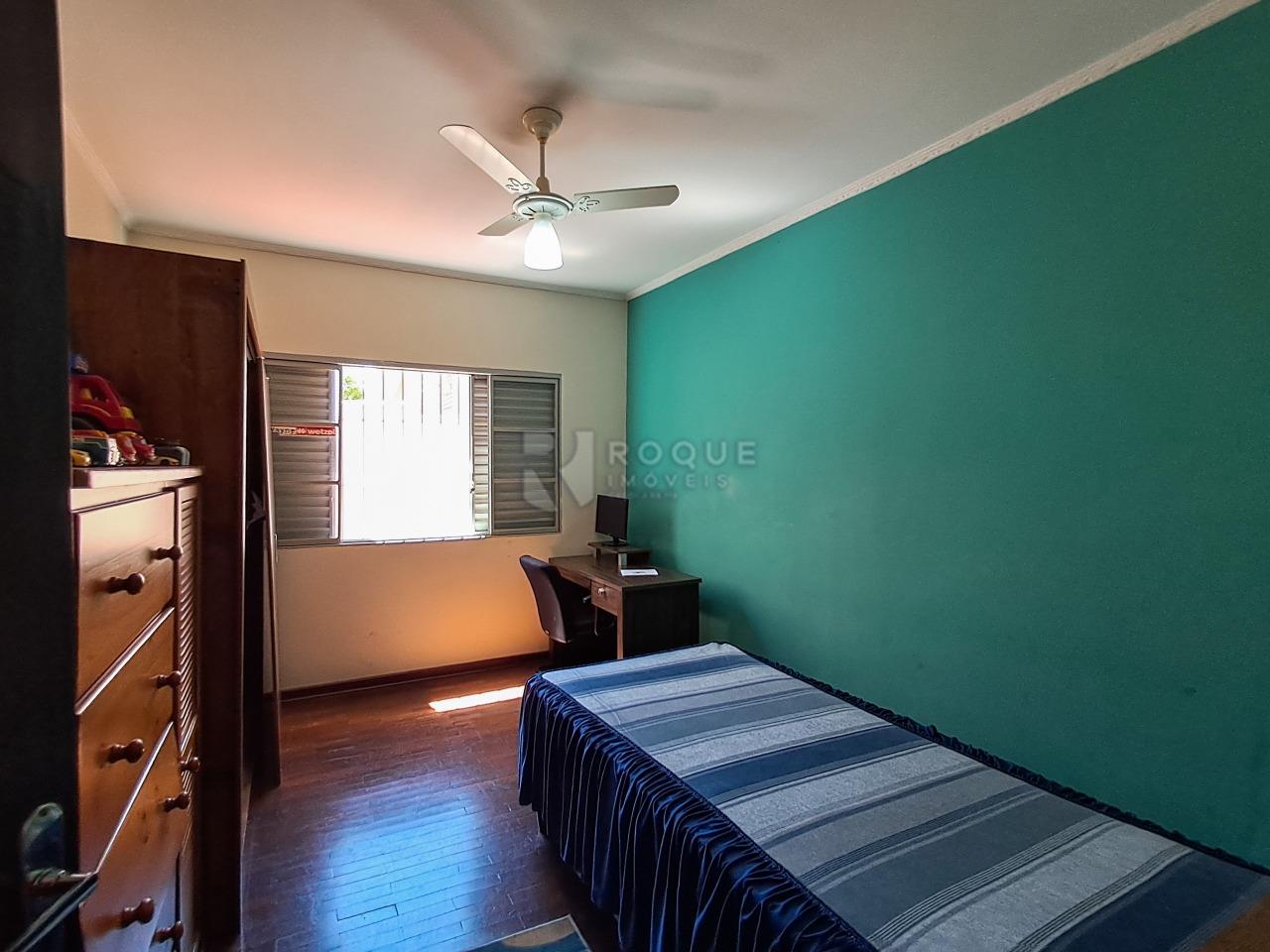 Casa Residencial à venda no bairro Jardim Montezuma: 