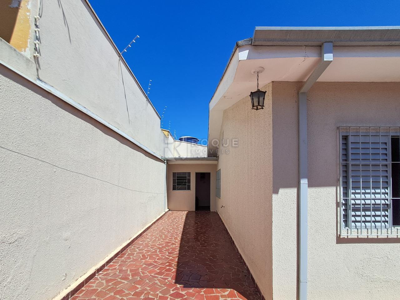 Casa Residencial à venda no bairro Jardim Montezuma: 