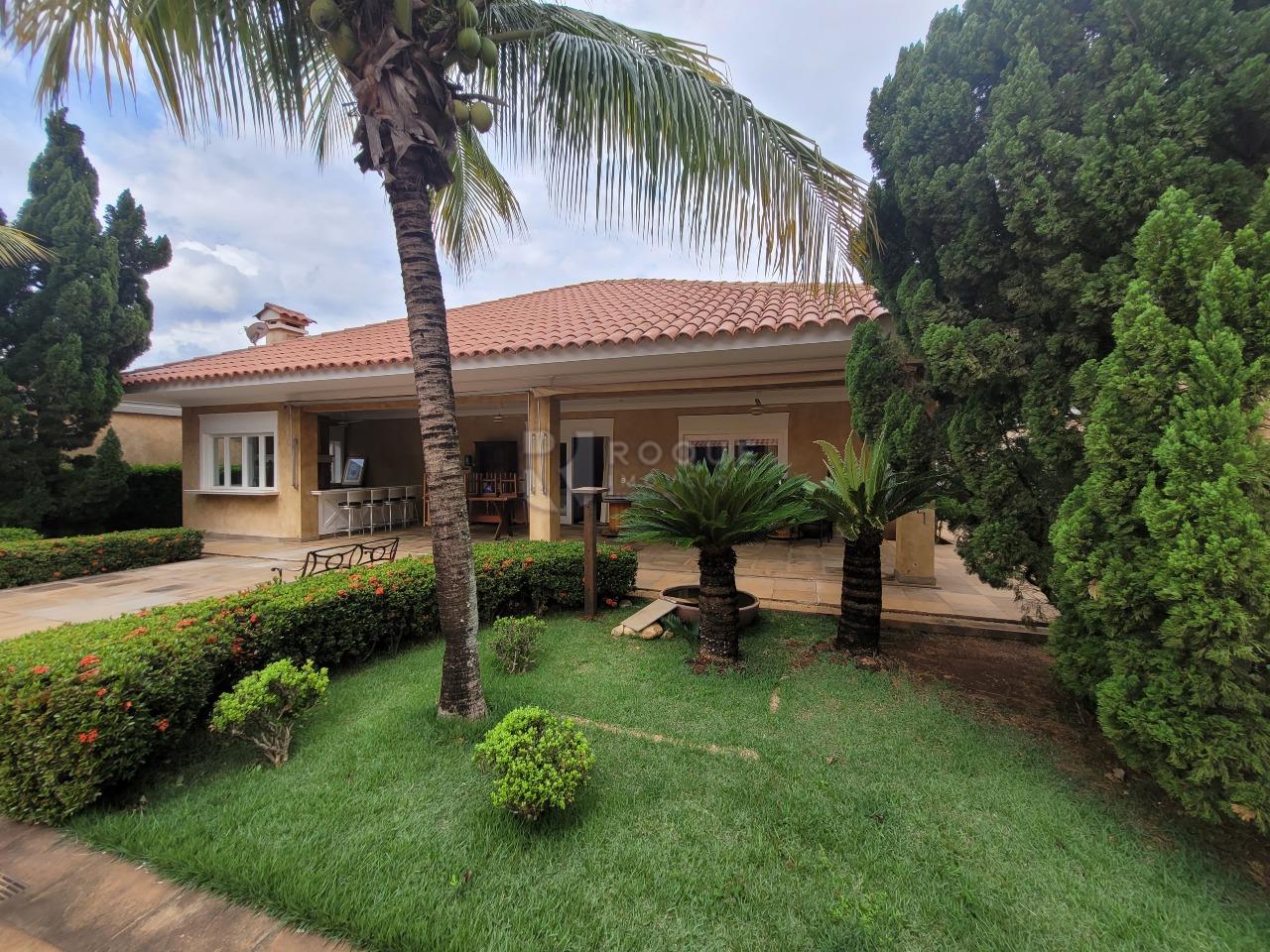 Casa em condomínio à venda no bairro Jardim Aquárius: QUINTAL