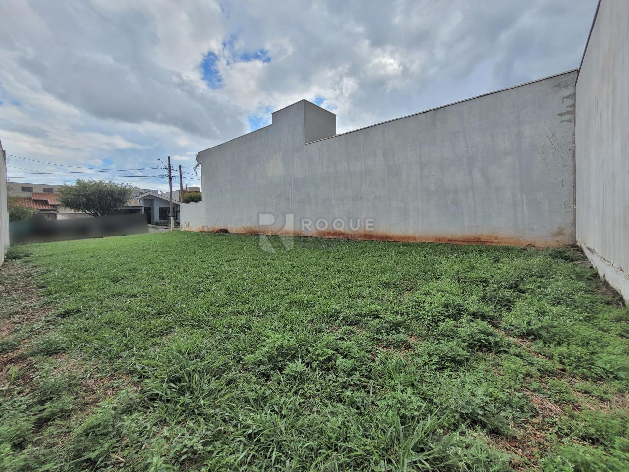 Terreno em condomínio à venda no bairro Parque Residencial Roland: 