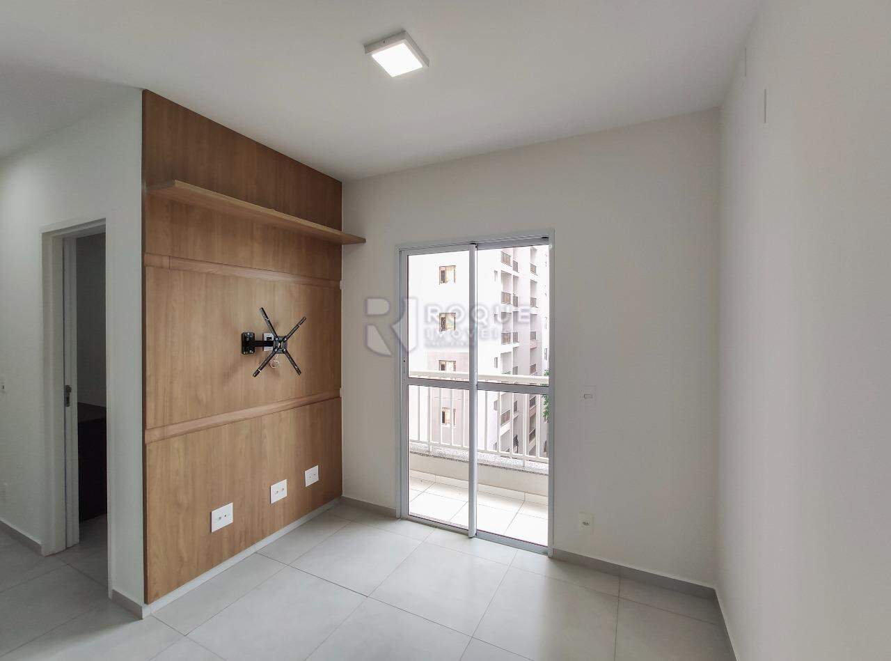Apartamento para aluguel no bairro Jardim Residencial Roseira: Sala 