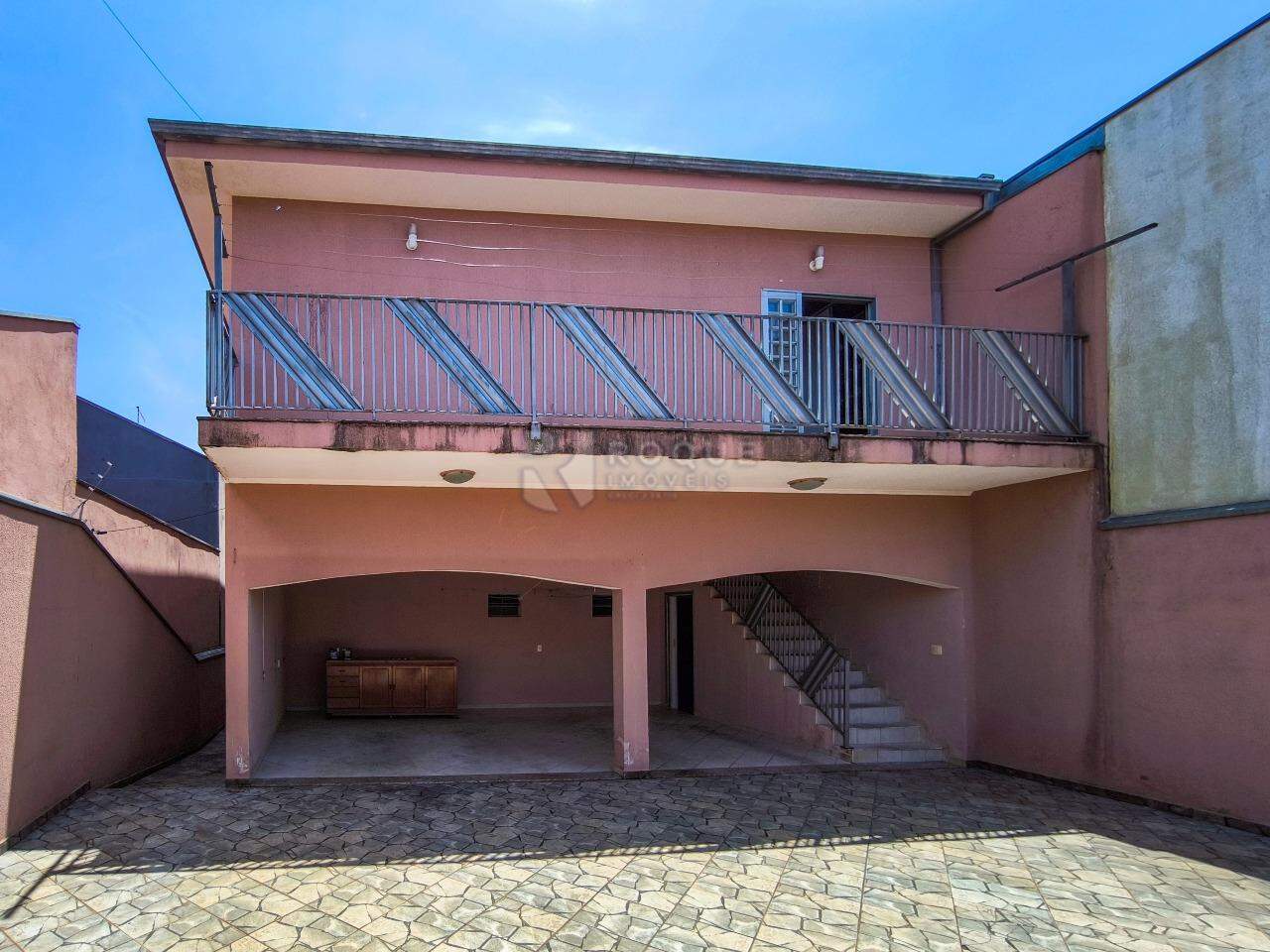 Casa com salão à venda no bairro Jardim Residencial Vitória: FRENTE