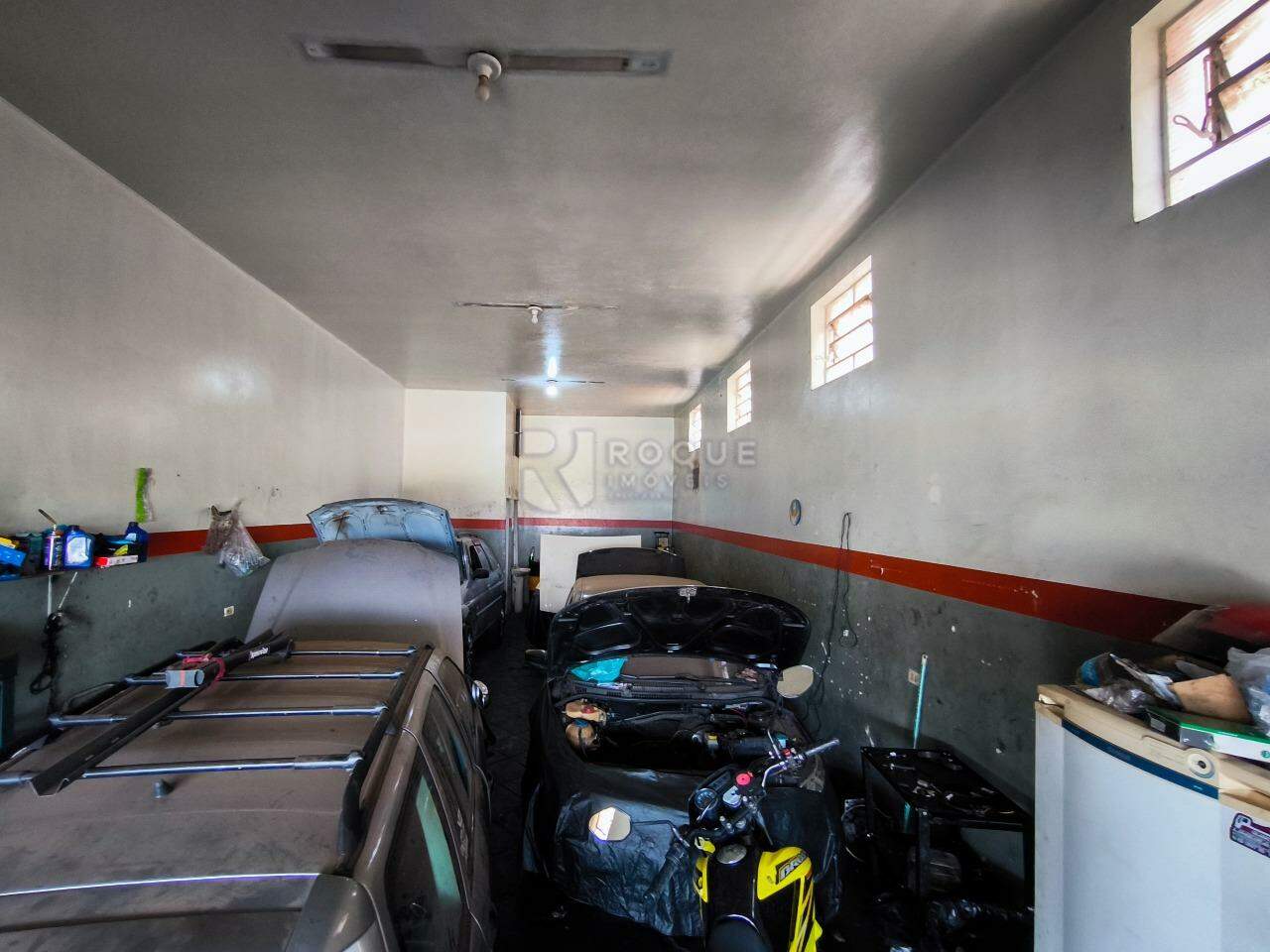 Casa com salão à venda no bairro Jardim Residencial Vitória: SALÃO COMERCIAL 2