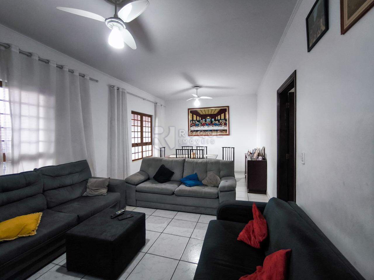 Casa Residencial à venda no bairro Vila Camargo: SALA DE ESTAR