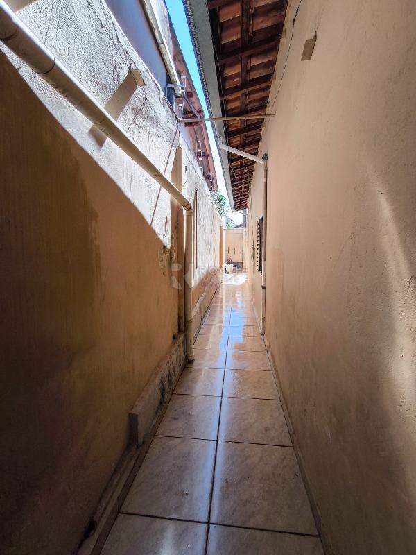 Casa Residencial à venda no bairro Jardim Vista Alegre: ÁREA DE VARAL