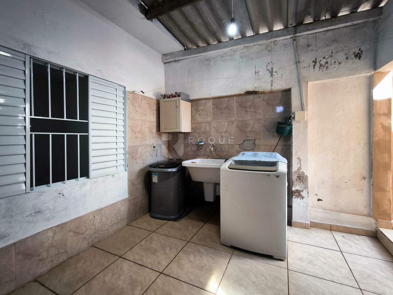 Casa Residencial à venda no bairro Jardim Vista Alegre: LAVANDERIA