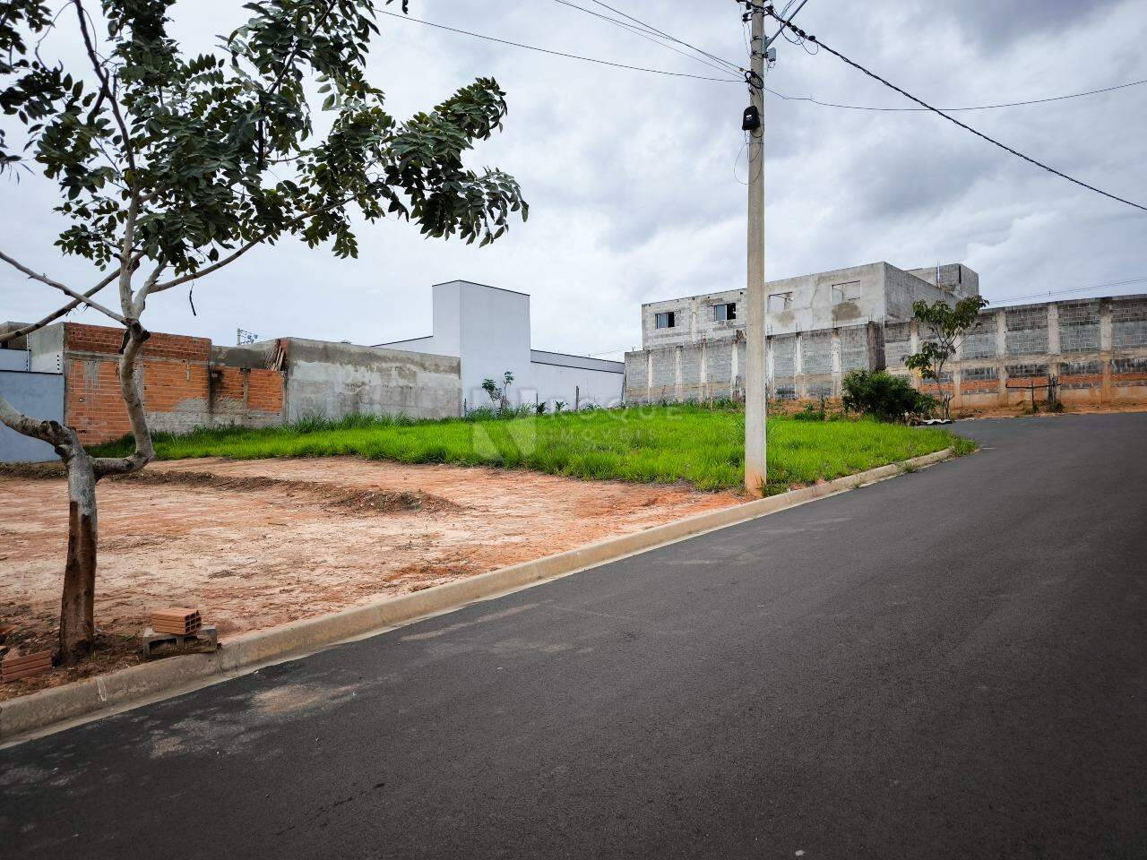 Terreno à venda no bairro Jardim Marajoara: 