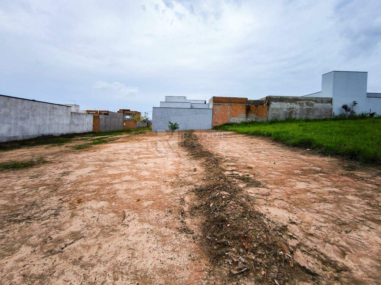 Terreno à venda no bairro Jardim Marajoara: 