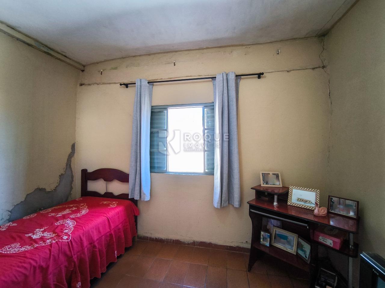 Casa Residencial à venda no bairro Parque Campos Elíseos: DORMITÓRIO 1