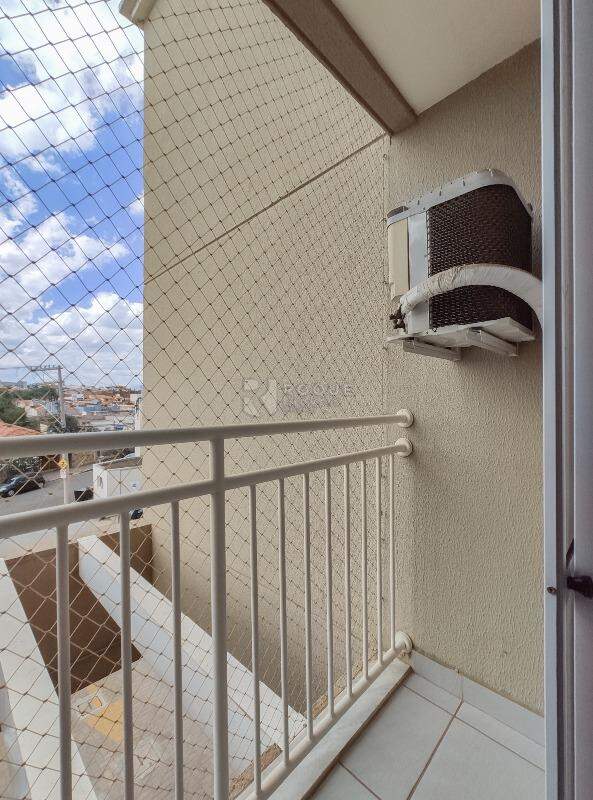 Apartamento para aluguel no bairro Vila Camargo: 
