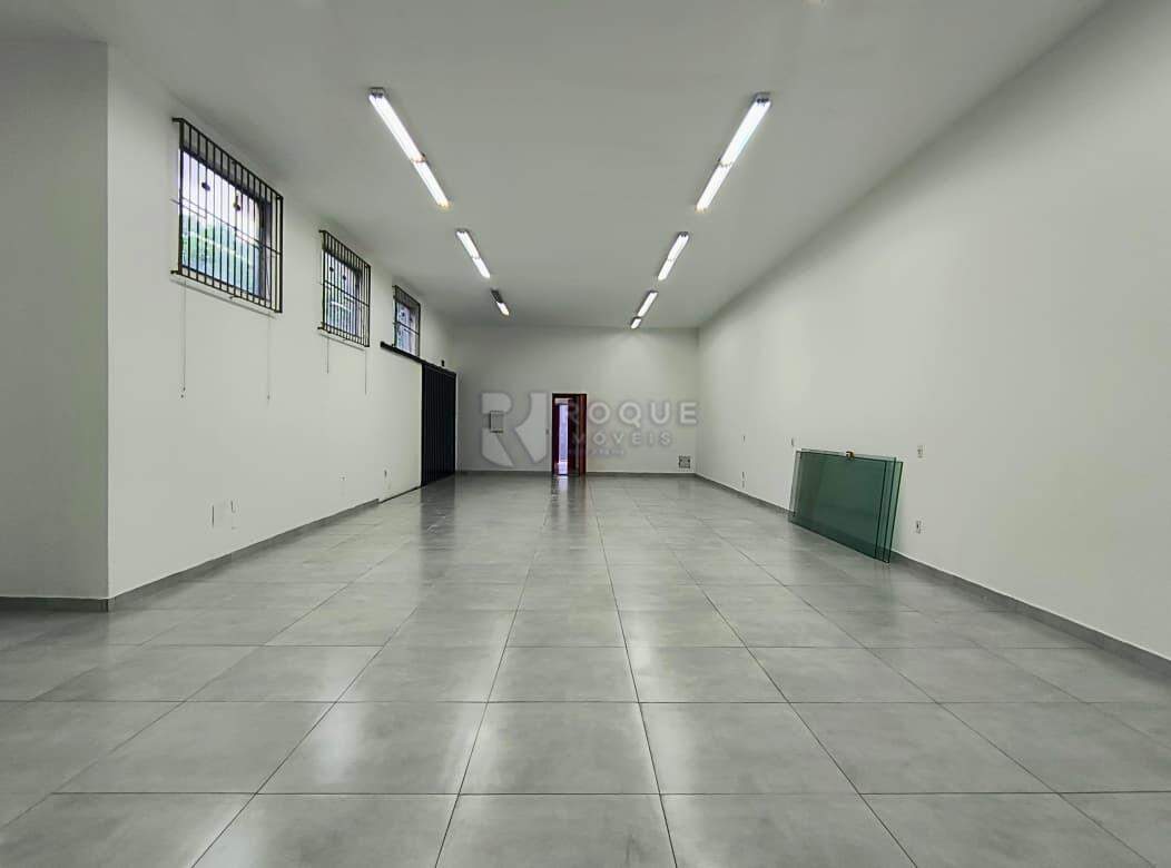 Salão para aluguel no bairro Parque Residencial Stahlberg: Salão superior