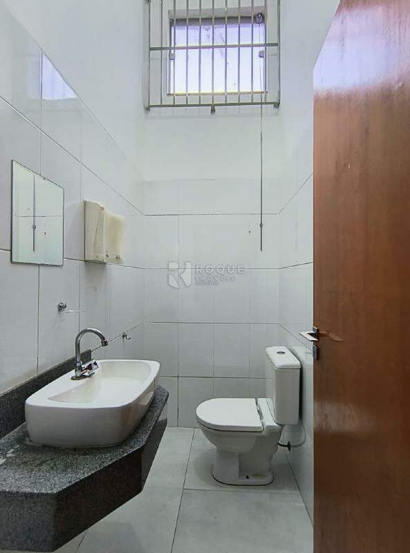 Salão para aluguel no bairro Parque Residencial Stahlberg: Wc social 01