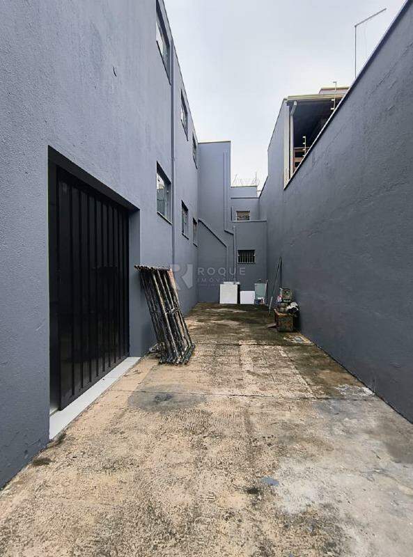 Salão para aluguel no bairro Parque Residencial Stahlberg: Corredor