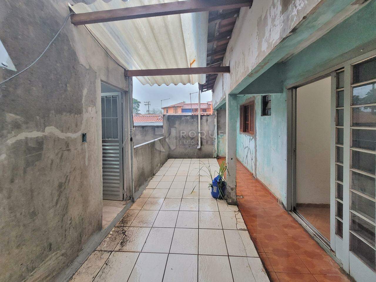 Casa Residencial à venda no bairro Jardim Residencial Dona Santina Paroli Peccinini: VARANDA
