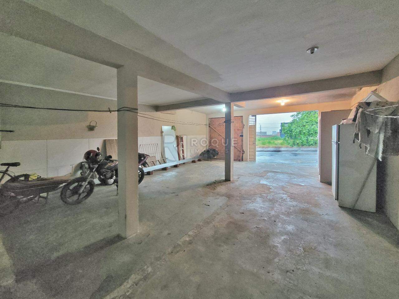 Casa Residencial à venda no bairro Jardim Residencial Dona Santina Paroli Peccinini: SALÃO
