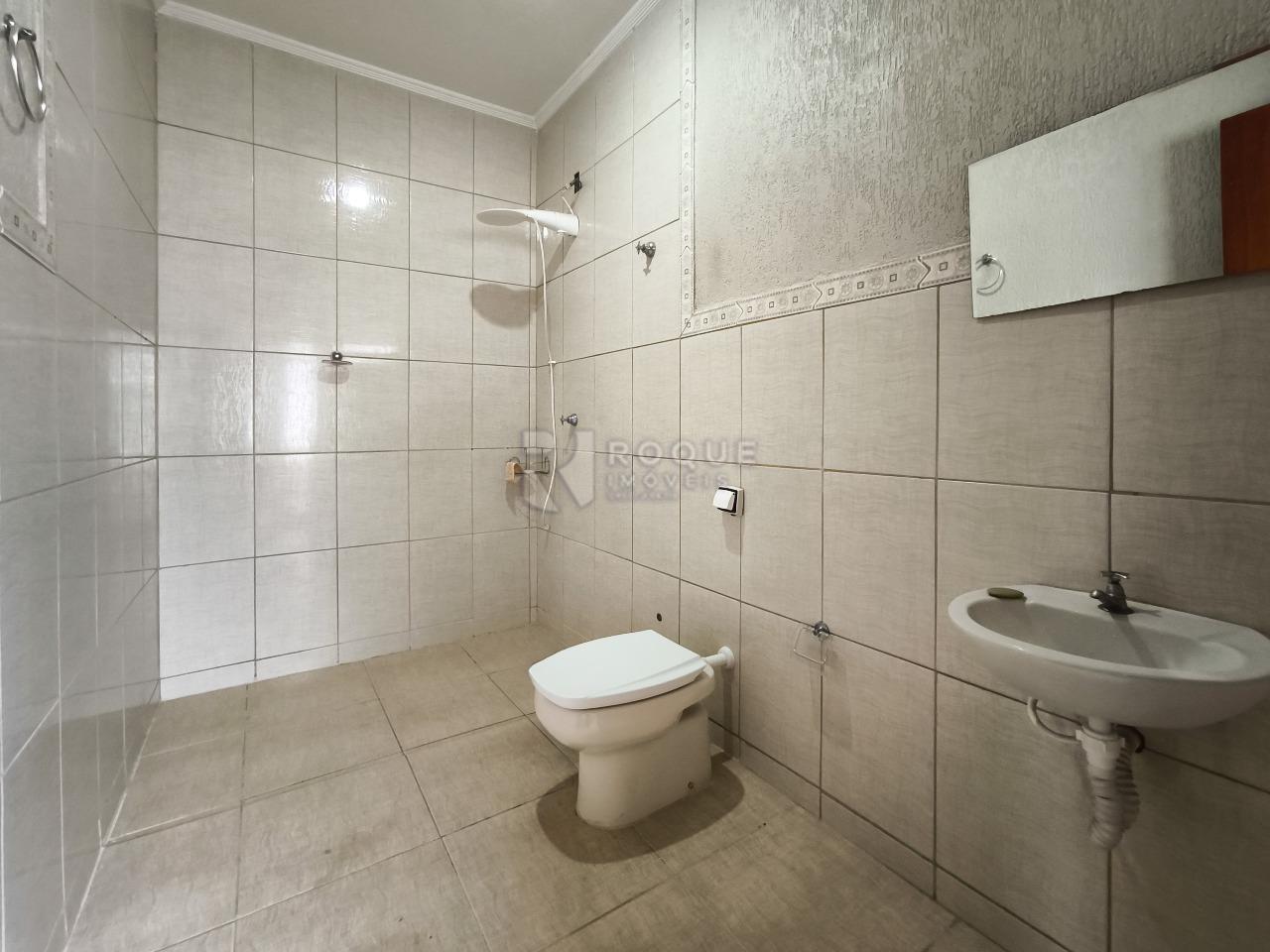 Chácara à venda no bairro Bairro dos Pires de Baixo: BANHEIRO SOCIAL 1