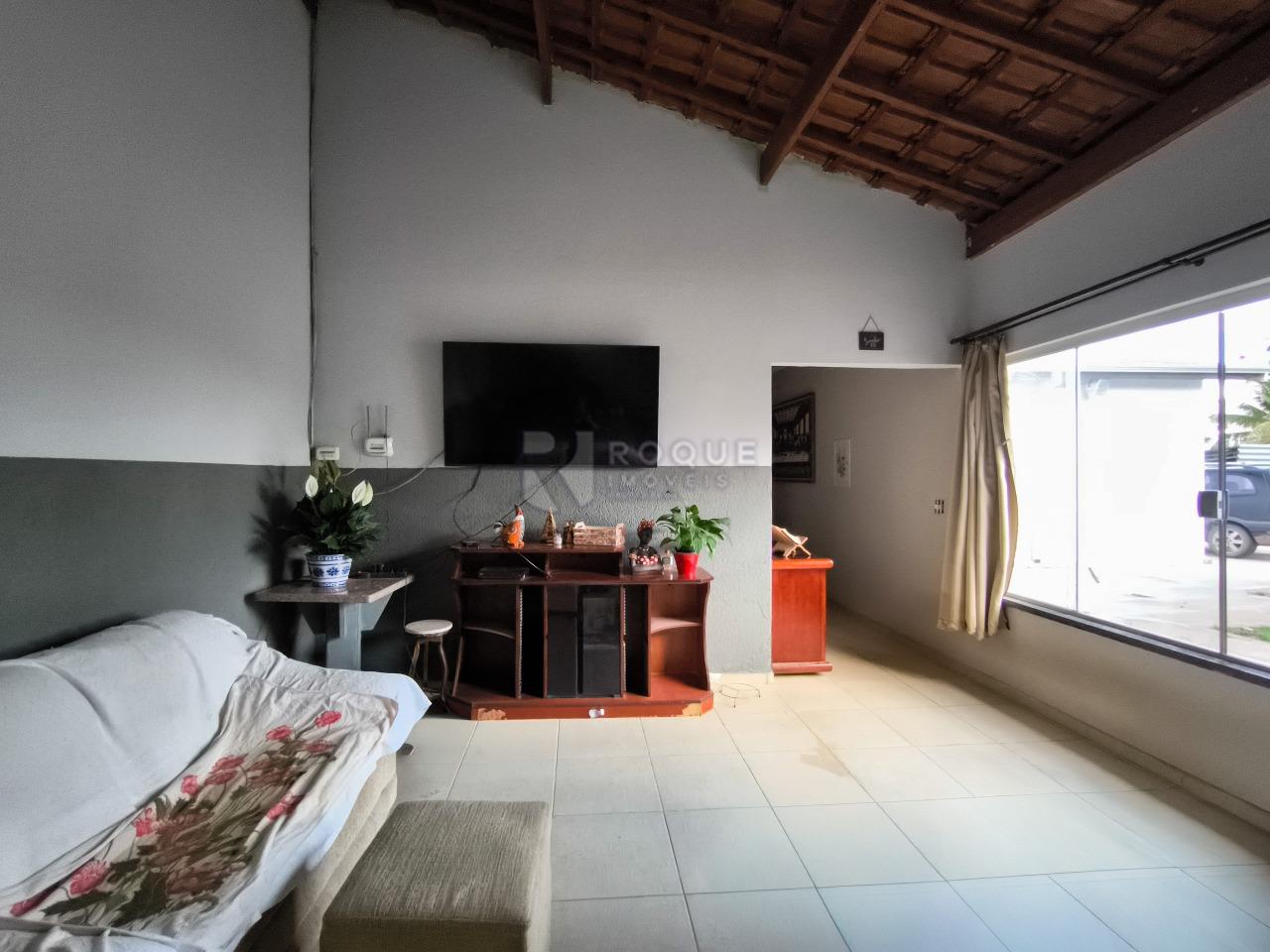 Chácara à venda no bairro Bairro dos Pires de Baixo: SALA DE ESTAR