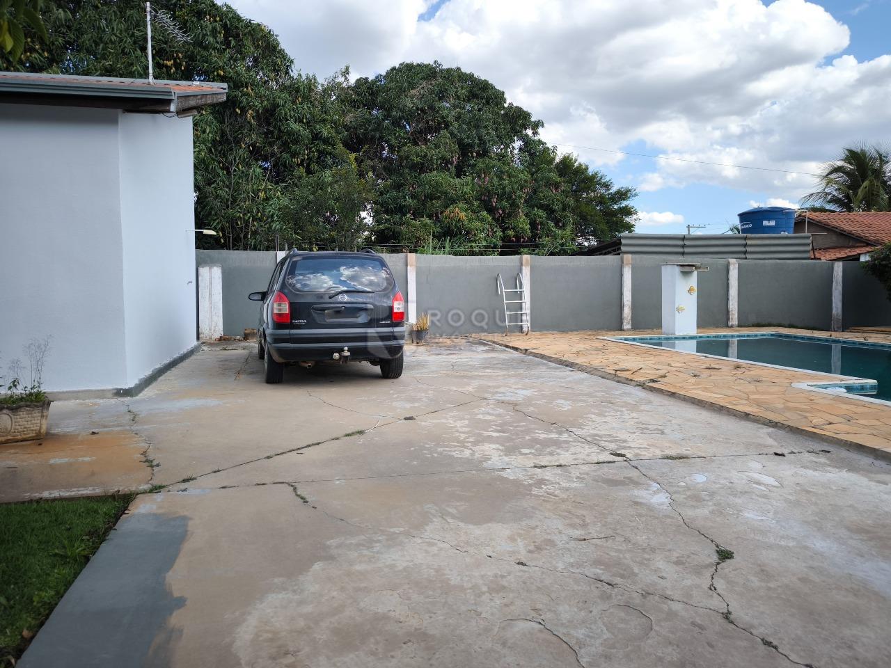 Chácara à venda no bairro Bairro dos Pires de Baixo: ESTACIONAMENTO