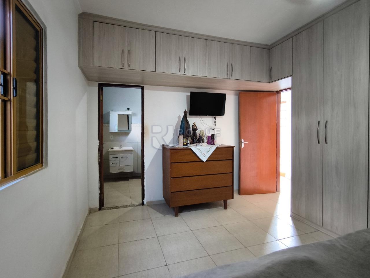 Chácara à venda no bairro Bairro dos Pires de Baixo: SUÍTE