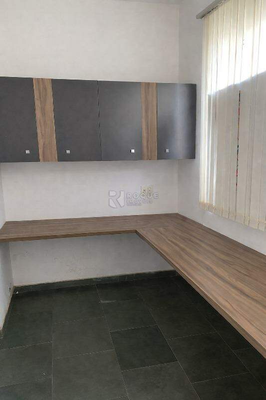 Casa Residencial para aluguel no bairro Parque Egisto Ragazzo: Escritório Fundos