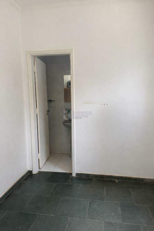 Casa Residencial para aluguel no bairro Parque Egisto Ragazzo: Escritório Fundos