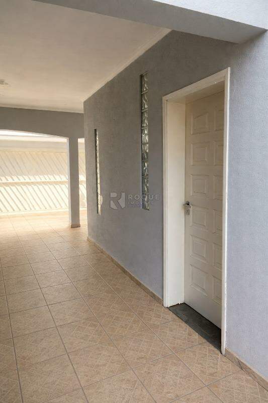 Casa Residencial para aluguel no bairro Parque Egisto Ragazzo: Garagem