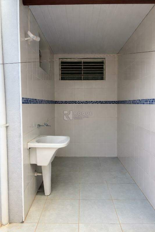 Casa Residencial para aluguel no bairro Parque Egisto Ragazzo: Área de serviço