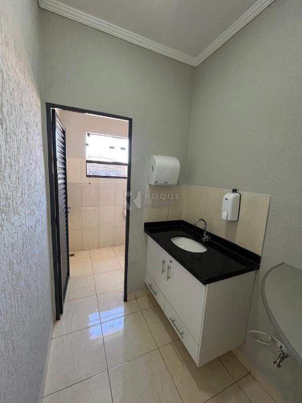 Barracão/Galpão para aluguel no bairro Distrito Industrial e Comercial Flamínio de Freitas Levy: WC Social Superior