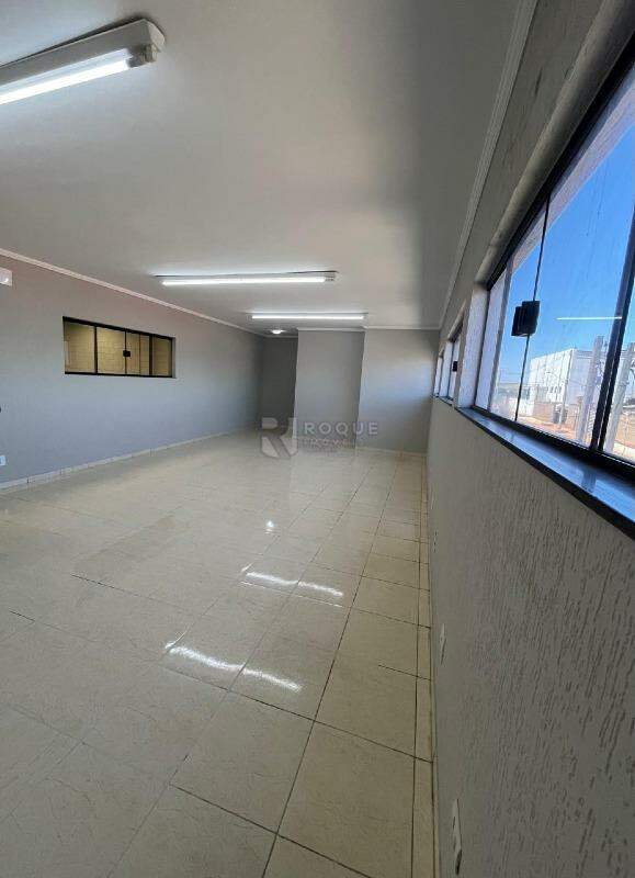 Barracão/Galpão para aluguel no bairro Distrito Industrial e Comercial Flamínio de Freitas Levy: Salão Superior
