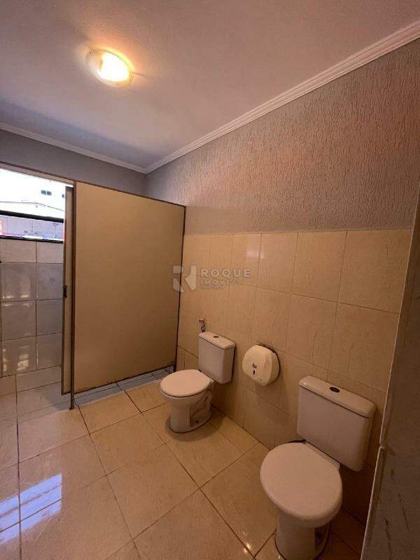 Barracão/Galpão para aluguel no bairro Distrito Industrial e Comercial Flamínio de Freitas Levy: Vestiário