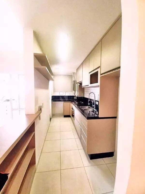 Apartamento à venda no bairro Vila Santa Rosália: