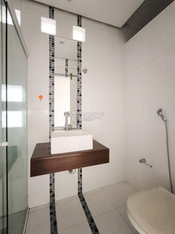 Apartamento à venda no bairro Cidade Jardim: BANHEIRO SOCIAL