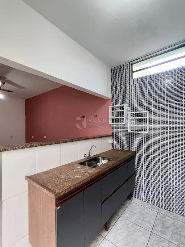 Casa Residencial para aluguel no bairro Jardim Residencial Roseira: Cozinha outra vista
