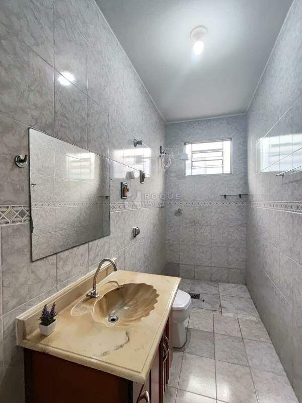 Casa Residencial para aluguel no bairro Jardim Residencial Roseira: WC