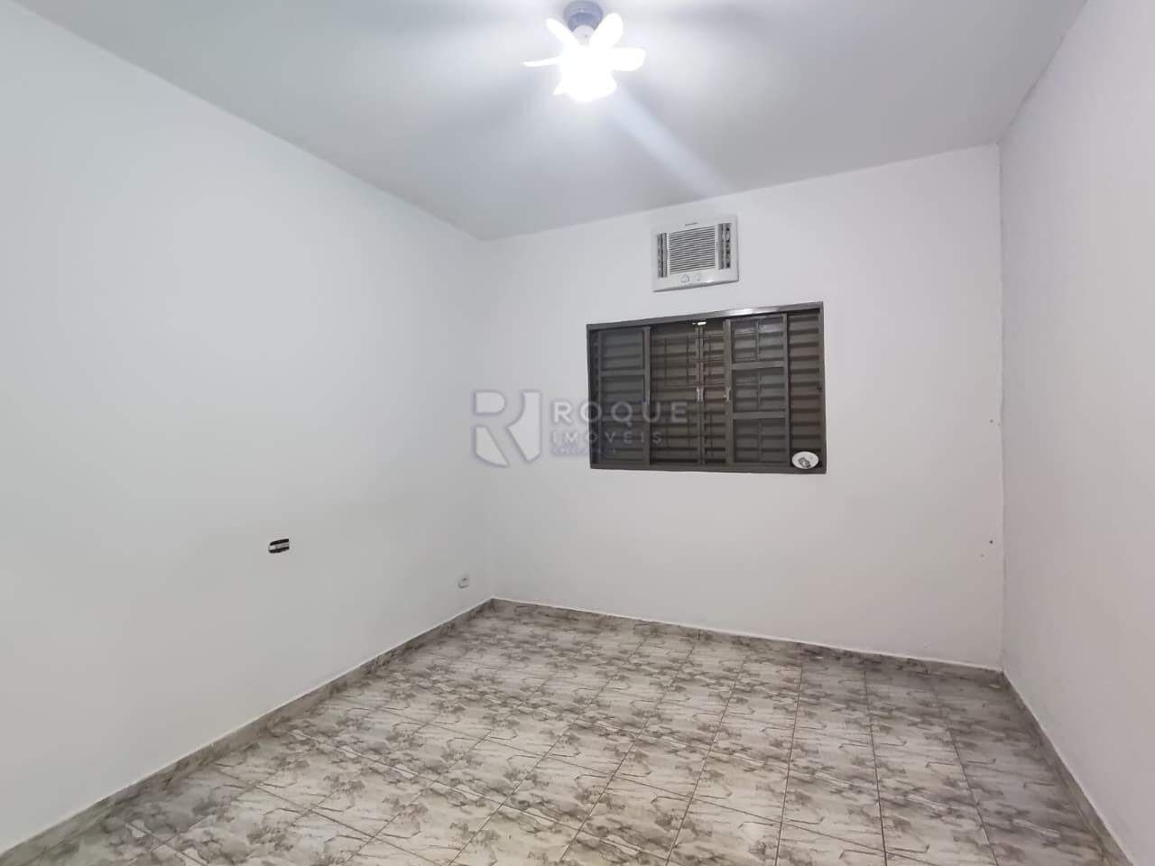 Casa Residencial para aluguel no bairro Jardim Residencial Roseira: Dormitório 02