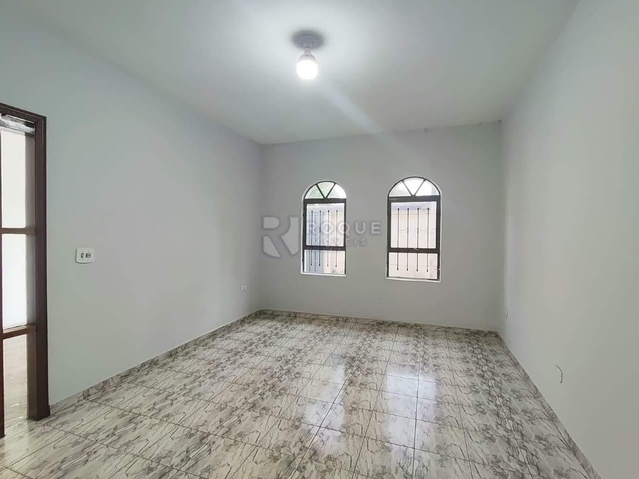 Casa Residencial para aluguel no bairro Jardim Residencial Roseira: Sala