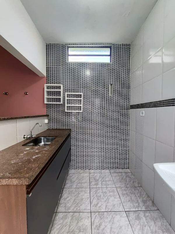 Casa Residencial para aluguel no bairro Jardim Residencial Roseira: Cozinha