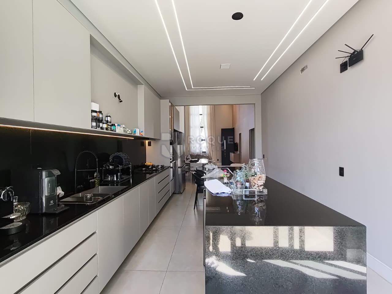Casa em condomínio para aluguel no bairro Residenciais Fazenda Itapema: Cozinha