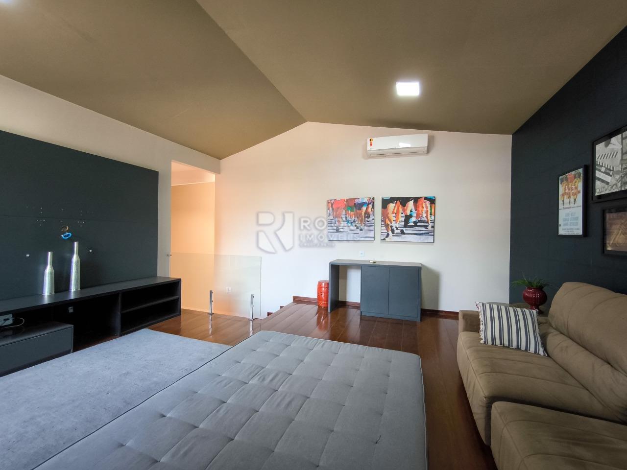 Casa em condomínio à venda no bairro Parque São Bento: SALA DE TV