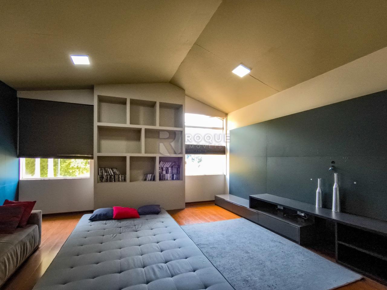 Casa em condomínio à venda no bairro Parque São Bento: SALA DE TV