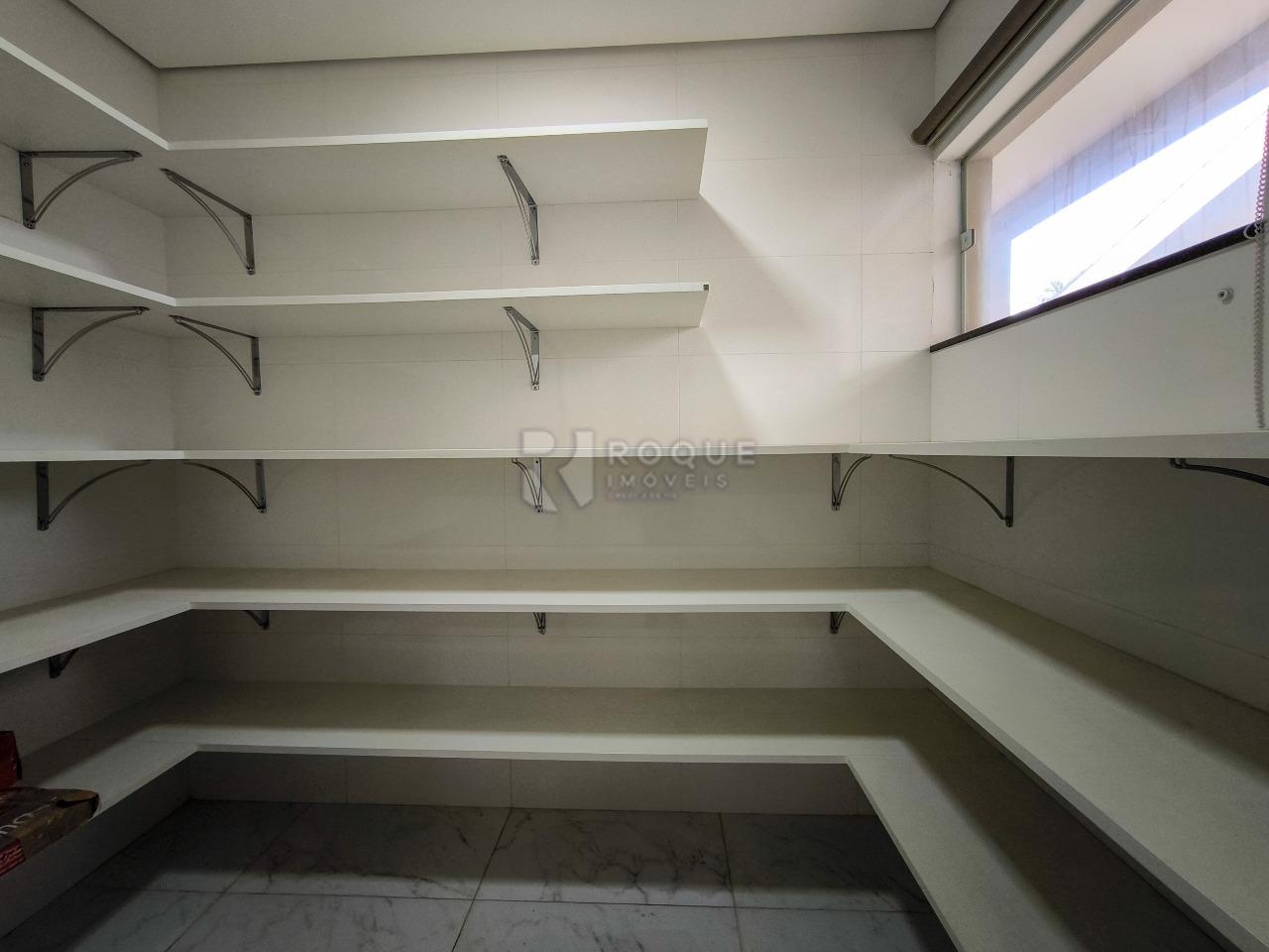 Casa em condomínio à venda no bairro Parque São Bento: DESPENSA