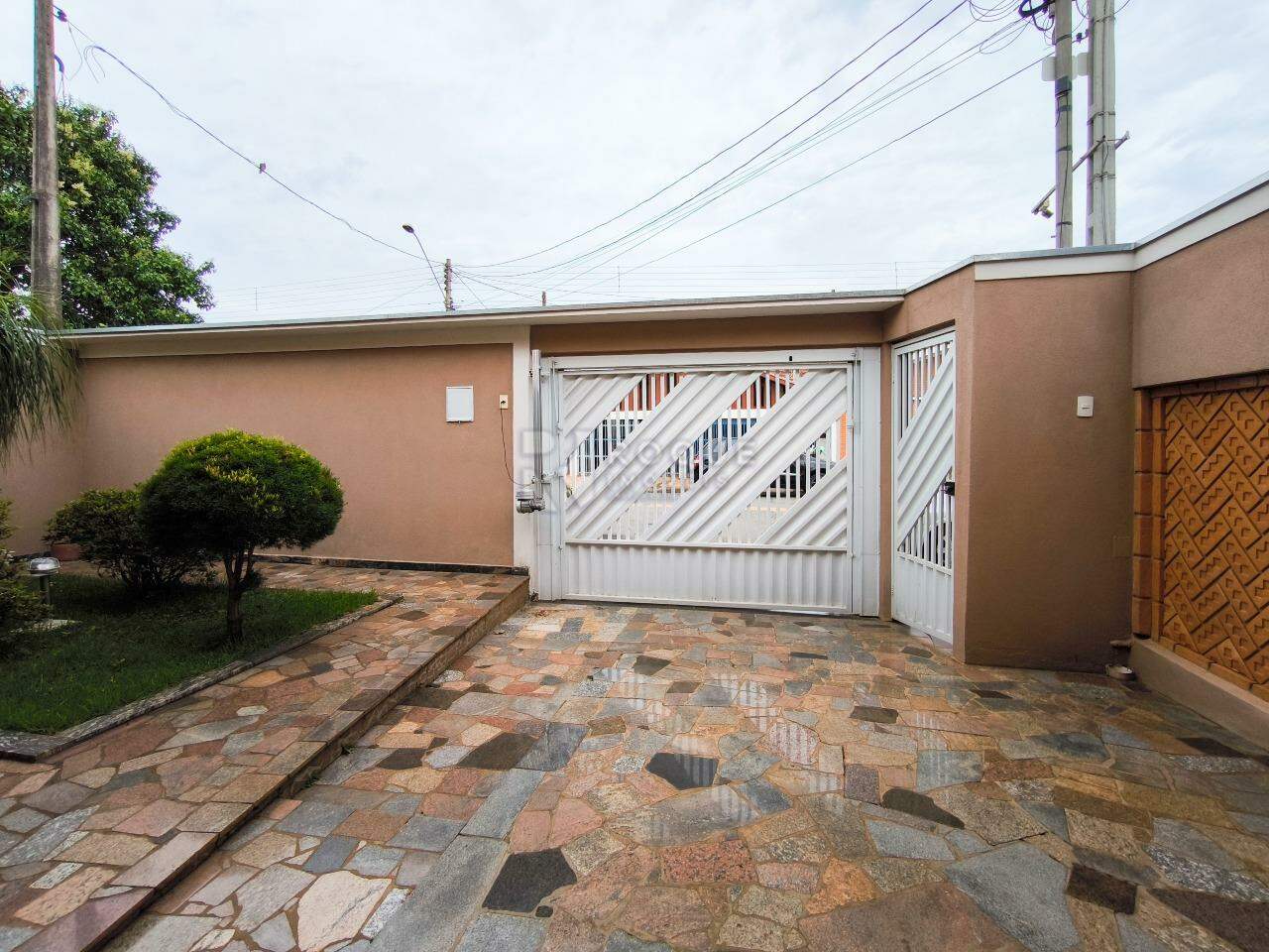 Casa com salão à venda no bairro Vila Teixeira Marques: PORTÃO ELETRÔNICO