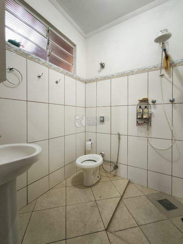 Casa com salão à venda no bairro Vila Teixeira Marques: WC ÁREA GOURMET