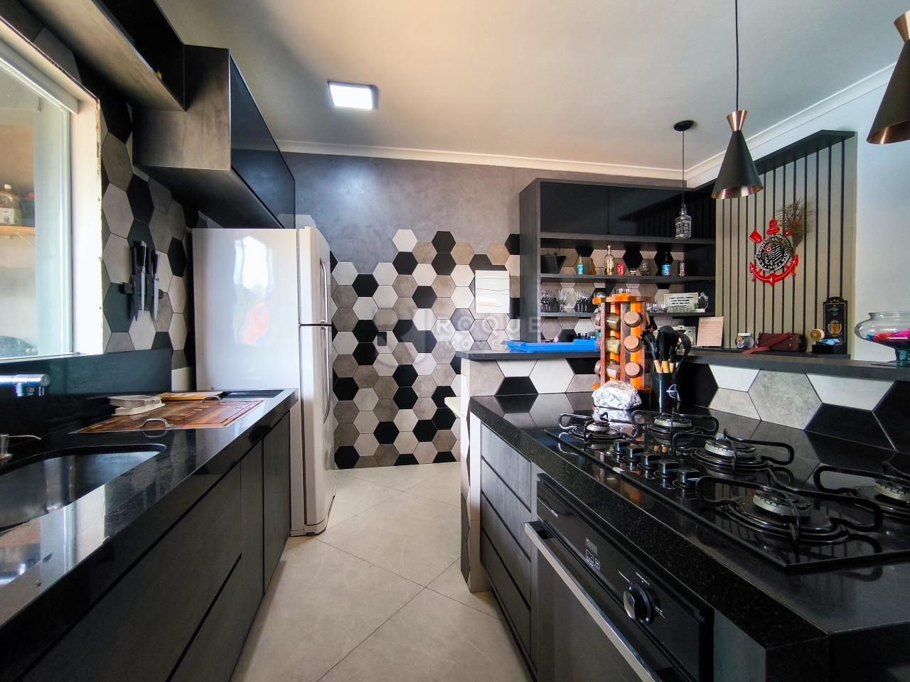 Chácara à venda no bairro Bairro dos Pires de Baixo: COZINHA