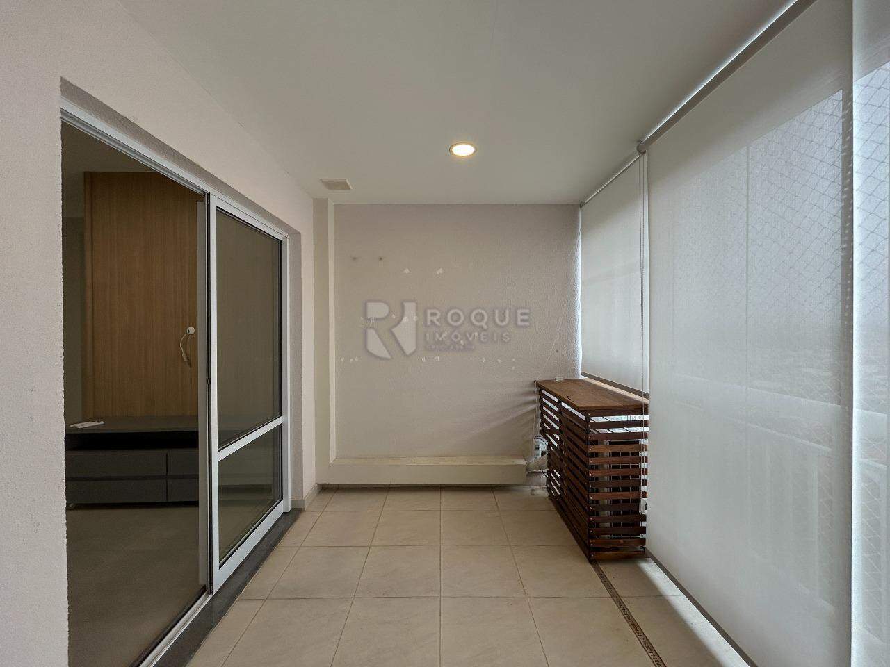 Apartamento para aluguel no bairro Vila Santa Rosália: Sacada