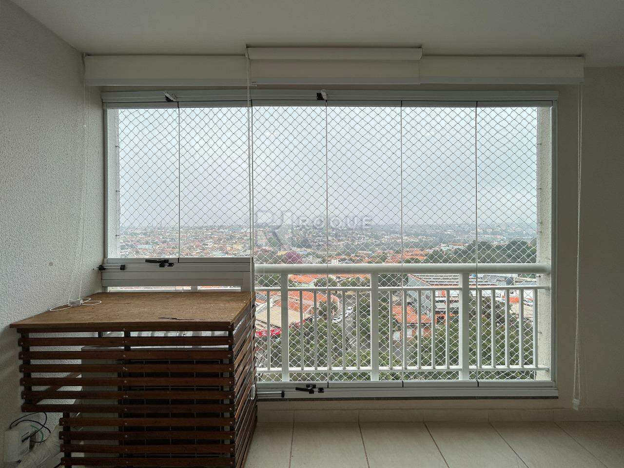 Apartamento para aluguel no bairro Vila Santa Rosália: Sacada