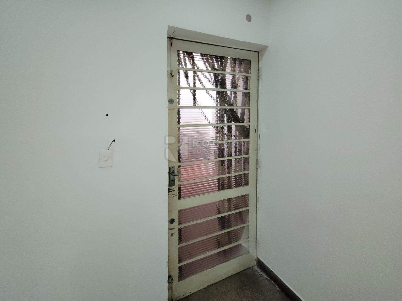 Salão para aluguel no bairro Centro: Quintal