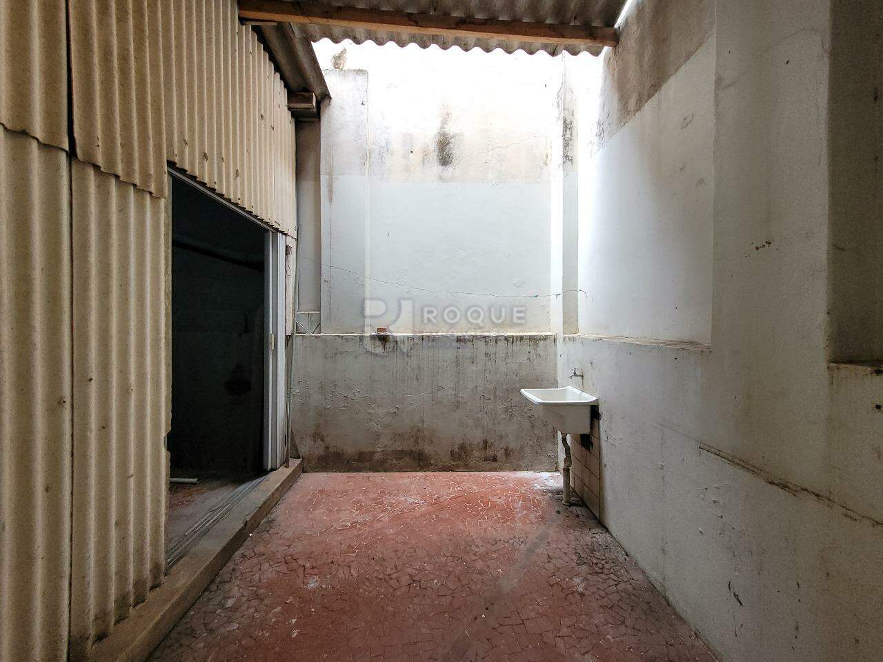 Salão para aluguel no bairro Centro: Área de serviço