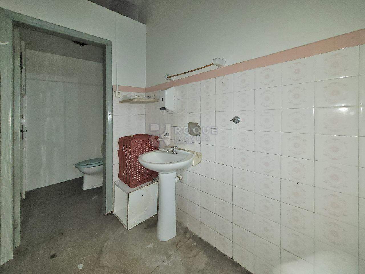 Salão para aluguel no bairro Centro: Wc feminino