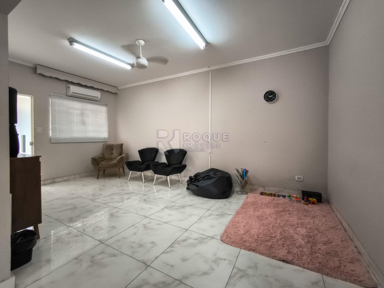 Casa Comercial à venda no bairro Vila Anita: SALA DE ESPERA